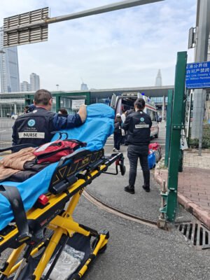 hong kong cross border ambulance medical escort team
